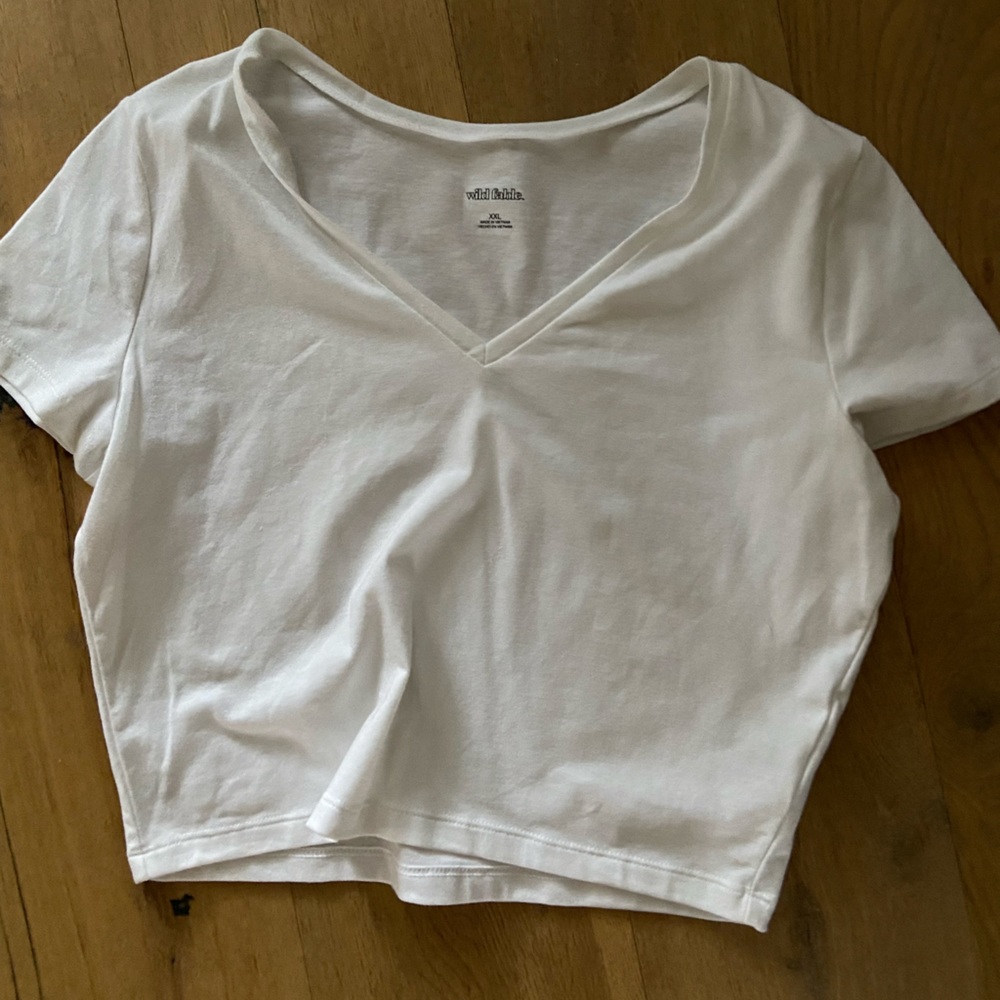 basic white crop